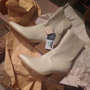 Elegant Cream Ankle Boots